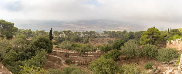 イスラエルのナザレ近くの近くの谷のタヴォール山からの朝のサンライスの朝の眺め — ストック写真