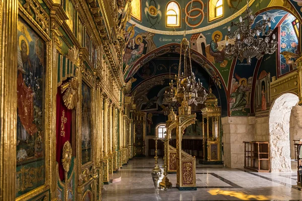 Interior de la Iglesia de San Juan Bautista en la Ciudad Vieja de Jerusalén, Israel — Foto de Stock