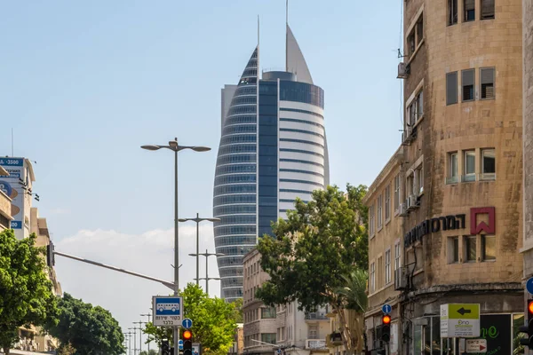 Ministerie van Binnenlandse Zaken gebouw in het centrum van Haifa aan de kust van de Middellandse Zee in het noorden van Israël. — Stockfoto