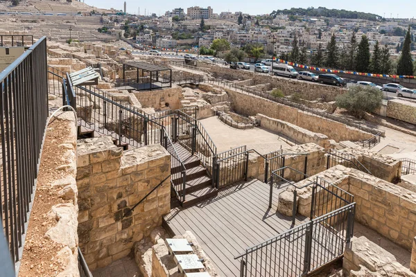 Kudüs'te Eski Şehir'de Dung Kapısı yakınındaki Tapınak Dağı'nın duvarları yakınındaki arkeolojik alan, İsrail — Stok fotoğraf