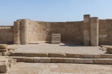 İsrail 'deki Yahudi çölünde tütsü yolunda bulunan Nabataean şehri Avdat' taki Kuzey Kilisesi kalıntıları. Unesco Dünya Mirasları Listesine dahil edilmiştir..