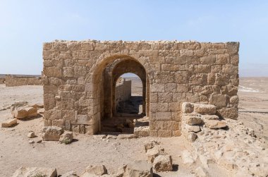Kuzey Gözetleme Kulesi 'nin kalıntıları İsrail' deki Yahudi çölünde tütsü yolunda yer alan Nabataean şehri Avdat 'ın kalıntıları üzerindedir. Unesco Dünya Mirasları Listesine dahil edilmiştir..