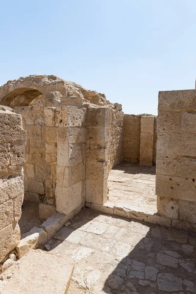 나바테아 도시의 있으며, 이스라엘의 유대 사막에 향도로에 위치한의 유적. 그것은 유네스코 세계 문화 유산 목록에 포함 되어. — 스톡 사진