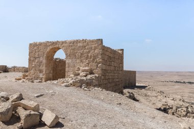 Kuzey Gözetleme Kulesi 'nin kalıntıları İsrail' deki Yahudi çölünde tütsü yolunda yer alan Nabataean şehri Avdat 'ın kalıntıları üzerindedir. Unesco Dünya Mirasları Listesine dahil edilmiştir..