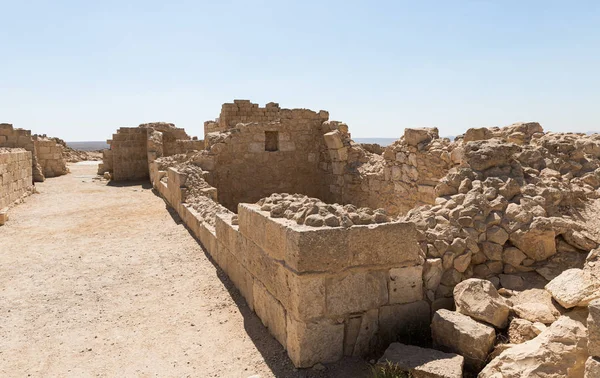 Ruinas de la ciudad nabatea de Avdat, situada en el camino del incienso en el desierto de Judea en Israel. Está incluido en la Lista del Patrimonio Mundial de la UNESCO . — Foto de Stock