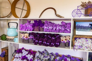 Kanaf, İsrail, 29 Mayıs 2020: İsrail 'in Golan Tepeleri' ndeki Kanaf köyündeki Azizo Lavanta Çiftliği 'nde satılık bir koku için bir çuval lavanta tohumu.