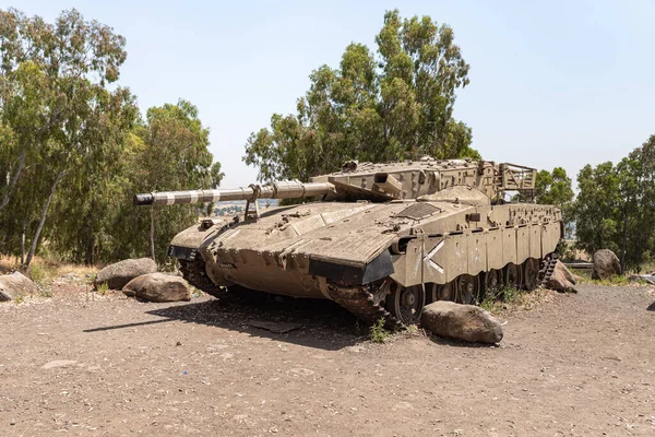 以色列坦克是在以色列戈兰高地靠近叙利亚边境的末日 赎罪日 之后发射的 — 图库照片
