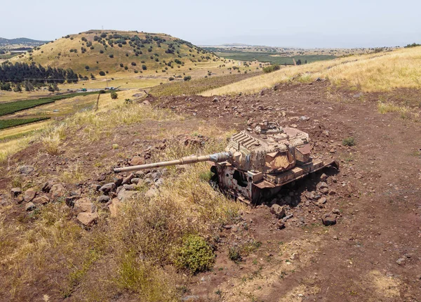 被摧毁的以色列坦克是在以色列戈兰高地靠近叙利亚边境的末日 赎罪日战争 之后被摧毁的 — 图库照片
