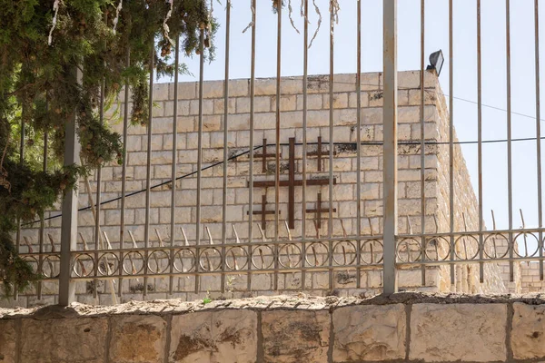 Jeruzalem Israël Juni 2020 Groot Metalen Kruis Muur Van Memorial — Stockfoto