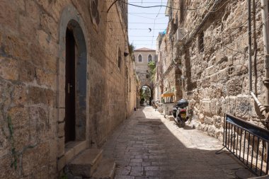 Kudüs, İsrail, 13 Haziran 2020: Eski Kudüs, İsrail 'deki Tapınak Dağı' nın Kapısı 'na açılan Antonia Caddesi.