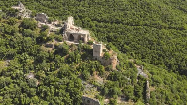 Le rovine del Castello di Montfort si trovano su un'alta collina nell'Alta Galilea nel nord di Israele, antica residenza dei grandi maestri dell'Ordine Teutonico nel XIII secolo. — Video Stock