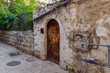 Kudüs, İsrail 'deki Mamila mahallesinde sessiz sokaklar. Maaravim Sokağı..