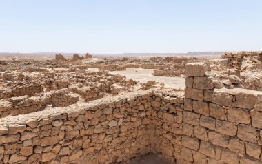 Shivta - Güney İsrail 'de bir ulusal park, Negev' in kuzeyinde antik bir Nabatean şehrinin kalıntılarını içerir..