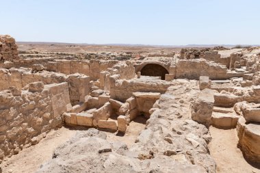 Shivta - Güney İsrail 'de bir ulusal park, Negev' in kuzeyinde antik bir Nabatean şehrinin kalıntılarını içerir..