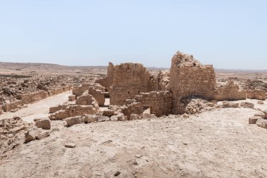 Shivta - Güney İsrail 'de bir ulusal park, Negev' in kuzeyinde antik bir Nabatean şehrinin kalıntılarını içerir..