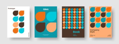 Soyut Flyer Tasarımı. Geometrik Rapor Şablonu. İzole Broşür Planı. Poster. İş sunumu. Kitap kapağı. Pankart. Geçmişi. El ilanı. Günlük. Broşür. Haber bülteni. Marka Kimliği