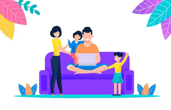 Семья наблюдает за Моди на диване — стоковый вектор