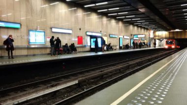 Tren Metro pyronome yaklaşımlar