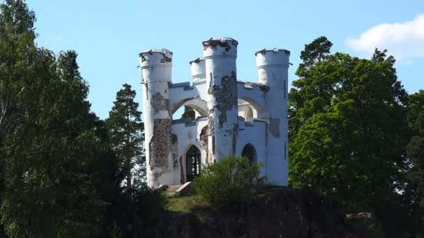 Zerstörtes historisches Gebäude aus der Zeit der Könige auf dem Berghang — Stockvideo