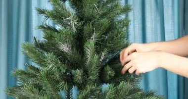 Yapay Noel ağacı evde parmak kuralı