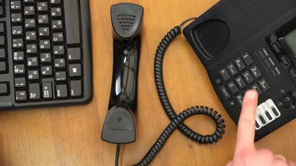 Işaret Parmağı Sabit Hat Telefon Numaraları Presler — Stok video