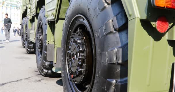 Russia Petersburg September 2018 Large Black Rubber Wheels Military Vehicle — Wideo stockowe