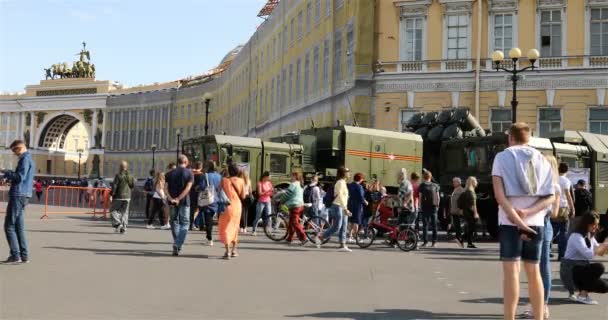 Russia Petersburg September 2018 City Residents Exhibition Military Equipment Palace — Stock Video