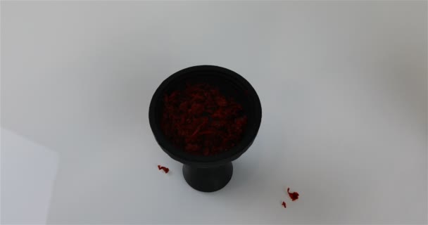 Червоний Тютюн Потрапляє Кальянну Чашу — стокове відео