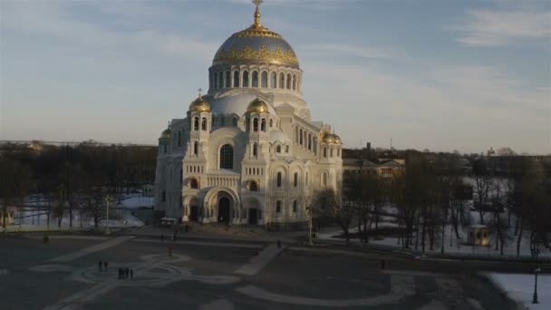 La catedral Marina Nilolsky Stauropegic de Kronshtadt — Vídeo de stock