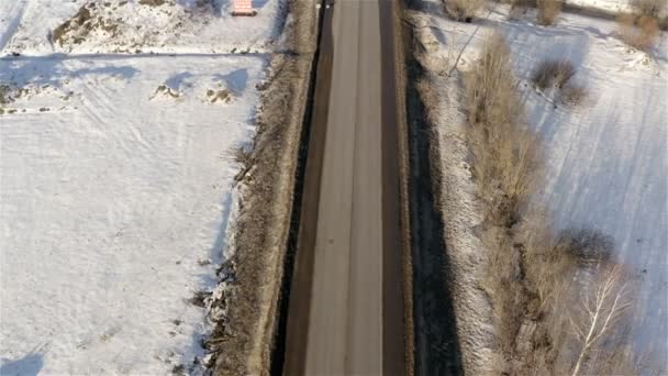 Vista superior da rodovia no inverno — Vídeo de Stock