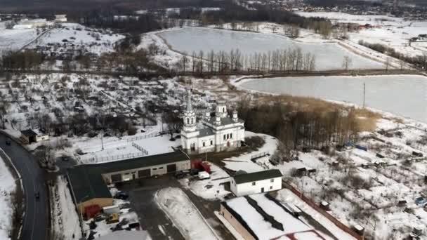 Alexandra Zariza-Kirche in Nizino im Leningrader Gebiet — Stockvideo