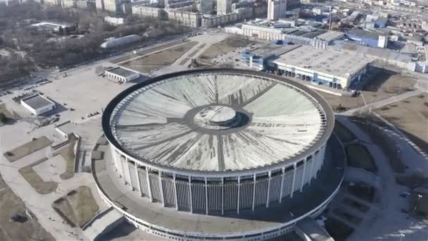 Flug über die Sport- und Konzertanlage Petersburg — Stockvideo