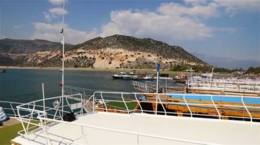 yat ve tekneli marina tekne gezileri için yeni turistleri bekliyor.