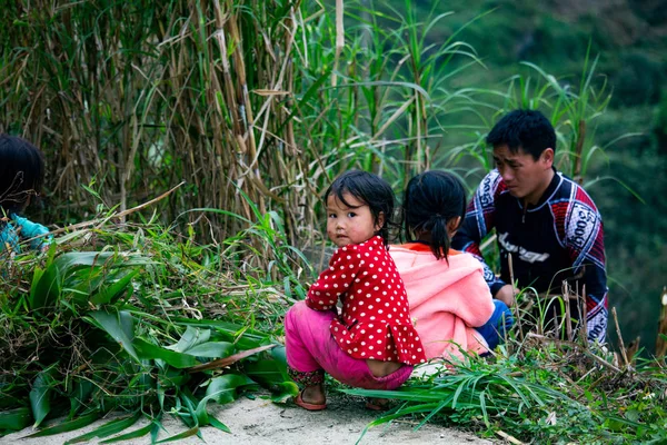 Giang Vietnam March 2018 Children Collaborating Agricultural Tasks Remote Rural — Stock Photo, Image