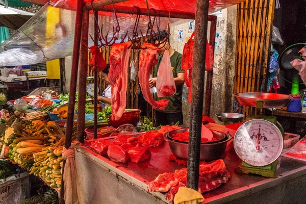 Bangkok Thailand Mei 2018 Rauw Vlees Blootgesteld Een Straatmarkt Centraal — Stockfoto