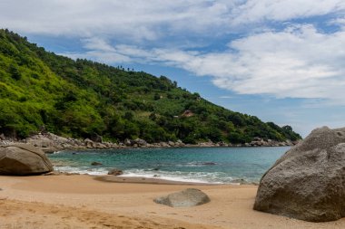 Phuket Tayland - 10 Mayıs 2018: golden sands ile Noi Beach Phuket büyük Adası gizli hazinelerinden biridir