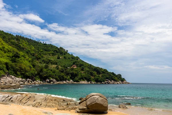 Phuket Tayland - 10 Mayıs 2018: Noi beach Phuket, büyük turizm küçük bir cennetten çok uzakta gizli hazinelerinden biridir