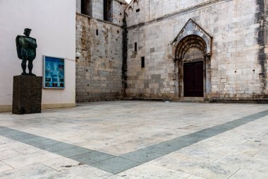 Zadar, Hırvatistan - 23 Temmuz 2018: Saint Mary Zadar Eski Town Benedictine Manastırı