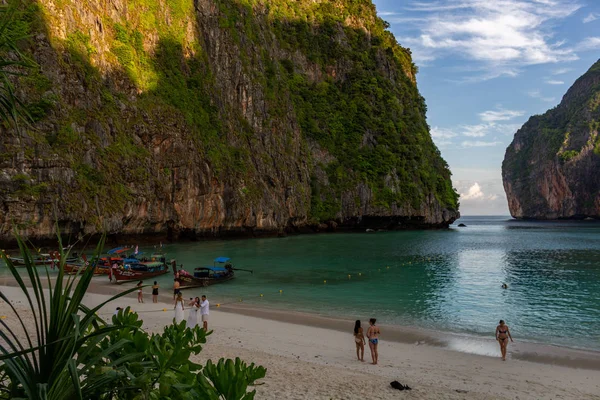 Koh Phi Phi Thailand May 2018 First Tourists Day Enjoying — Stock Photo, Image