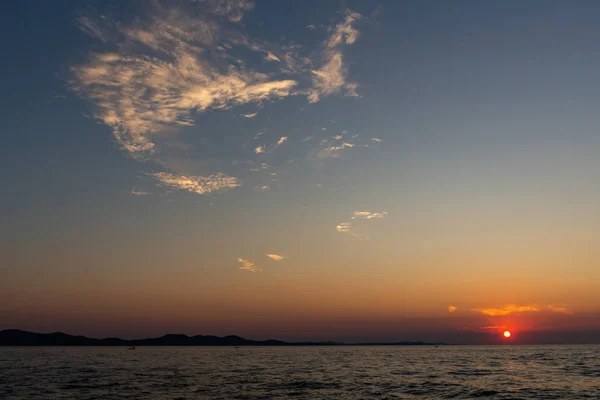 Zadar Croacia Julio 2018 Puesta Sol Escénica Sobre Isla Ugljan — Foto de Stock