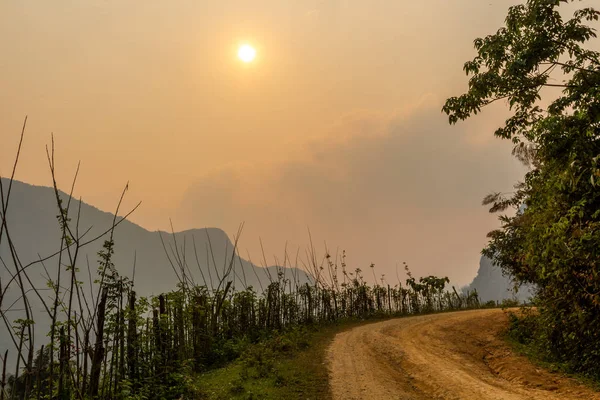 Muang Ngoi Laos April 2018 Asphaltierte Straße Der Landschaft Des — Stockfoto