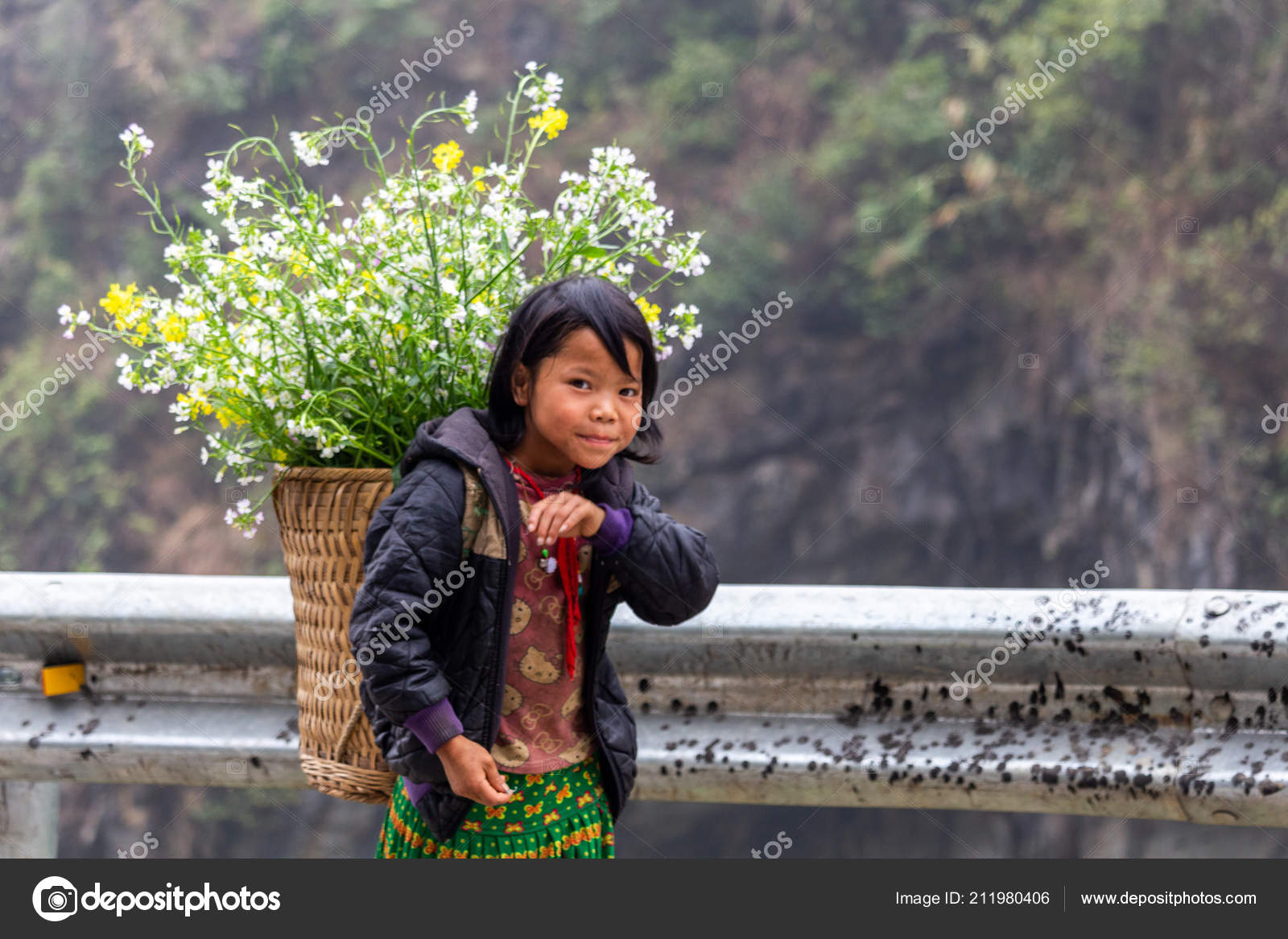 베트남 2018 베트남 북부의 산에서 민족에서 노동은 아시아에서 — 스톡 에디토리얼 사진 © dinogeromella #211980406