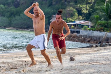 Gün doğumu Tayland sahilde Eğitim