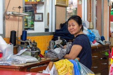 Meşgul sokaklar ve yoğun trafik Bangkok