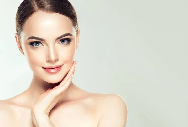 Beautiful Young Woman Clean Fresh Skin Face Care Facial Treatment — Stock Photo, Image