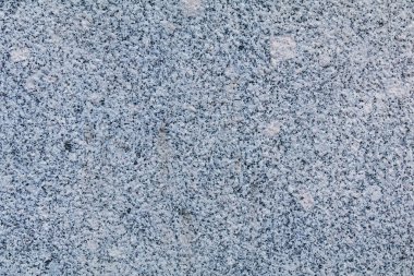 Neva embankment üzerinde karşılıklı granit parçası