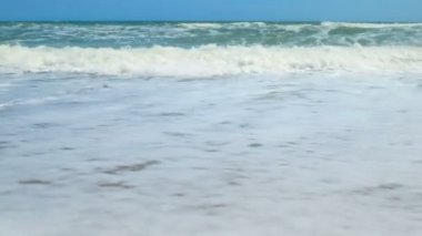 Deniz plaj pastoral tropikal turkuaz Karayip Denizi ile plaj beyaz kum kıyı