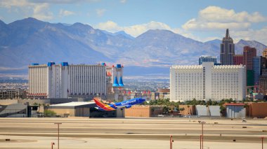 Las Vegas, Nevada - 29 Mayıs 2018: Mccarran Havaalanı'nda Southwest havayolu ile Las Vegas, Nevada Vegas manzarası.