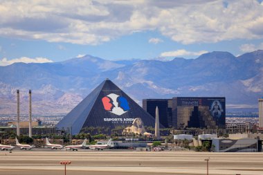 Vegas Strip, 3.8 mil streç ile dünya sınıf otel ve casino Las Vegas, Nevada