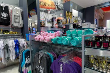 Las Vegas, Nevada - 27 Mayıs 2018: Çeşitli Las vegas Hatıra Eşyası üstünde göstermek Hediyelik eşya